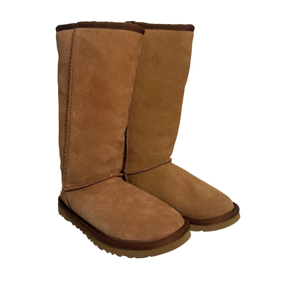 UGG Australia Classic Tall Boots 7 Chestnut Sheepskin Suede Winter Warm Luxury